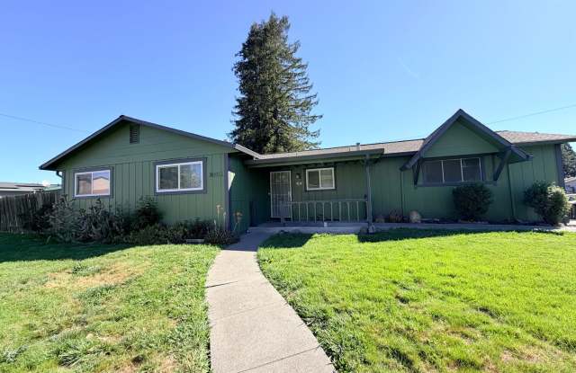 Newly Refreshed 3BD/2BA Home with Spacious Living Areas - 38 Adele Avenue, Rohnert Park, CA 94928