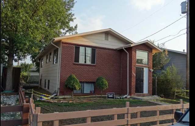2786 W Yale Ave photos photos