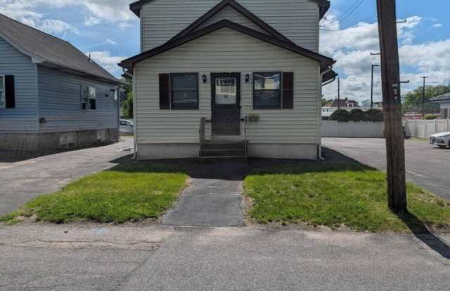 1729 Ferguson Street Gallery 3