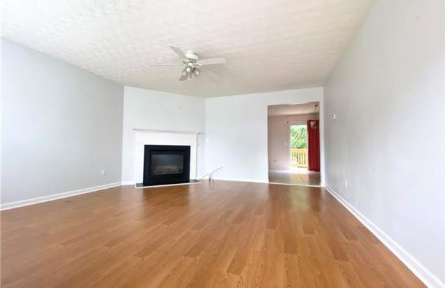 388 Springbottom Court Gallery 2