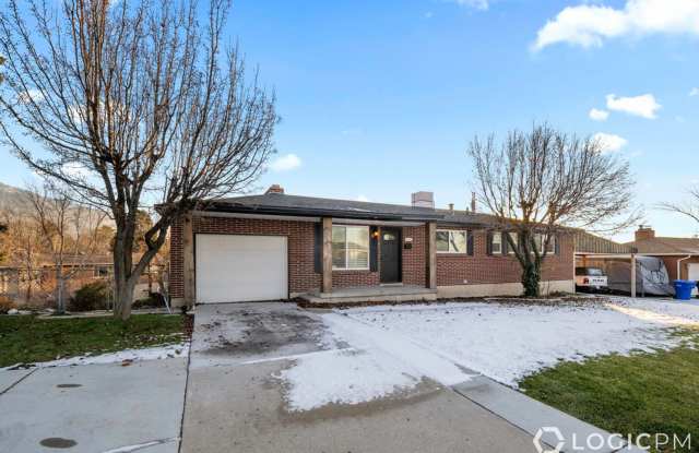 Stunning Single Family Home In Amazing Mountain Location! photos photos
