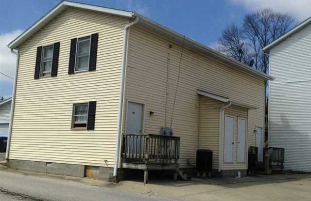 2 Bedroom Townhouse in the Heart of Ellettsville Gallery 1