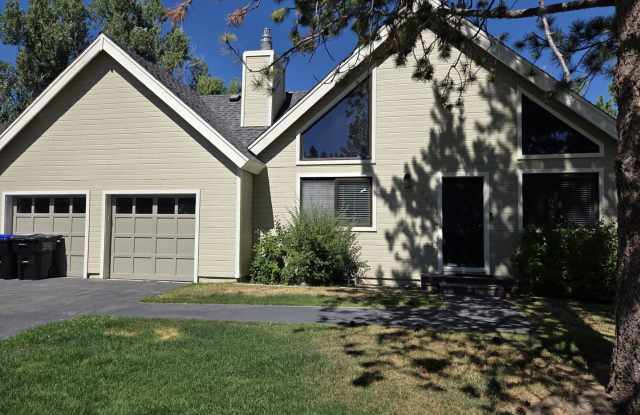 Large mountain home with access to Tahoe Keys pools, hot tub, tennis courts and private beach photos photos