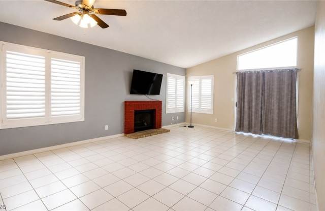 44 Fantasia Lane Gallery 2