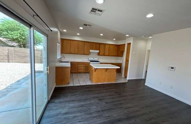 224 Fonzie Ave., Imperial Gallery 3