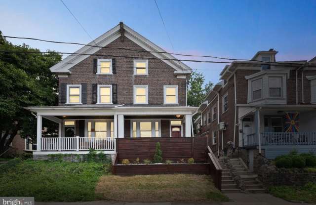 5445 RIDGE Avenue Gallery 2