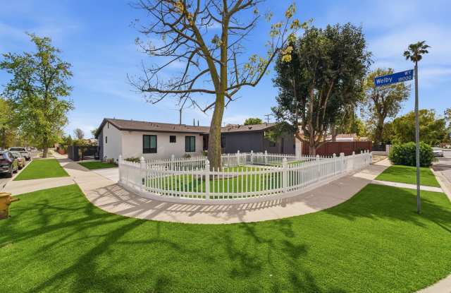 6722-6724 Hesperia Ave. &amp; 18020 Welby Ave. photos photos