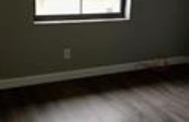 617 IXORIA Avenue Gallery 3