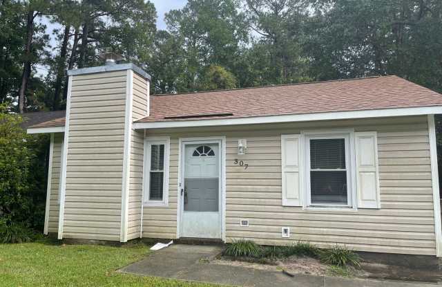 Nice 2 bedroom, 2 bath duplex photos photos