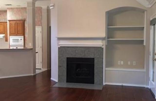 4712 Ridgedale Drive Gallery 4