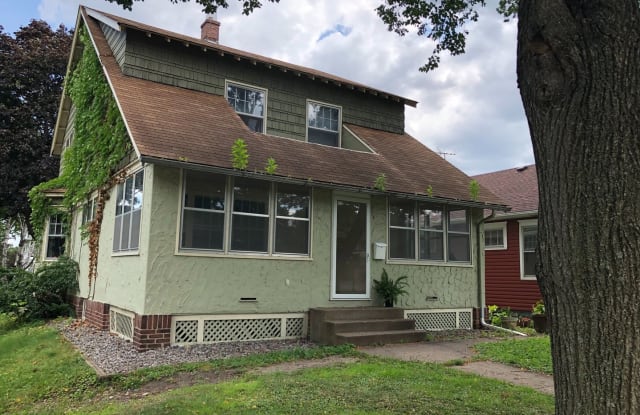 540 Lexington Ave N - 540 Lexington Pkwy N, St. Paul, MN 55104