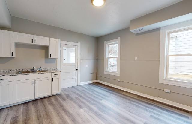 Old Brooklyn Area - 3 Bedroom Single Family Home photos photos