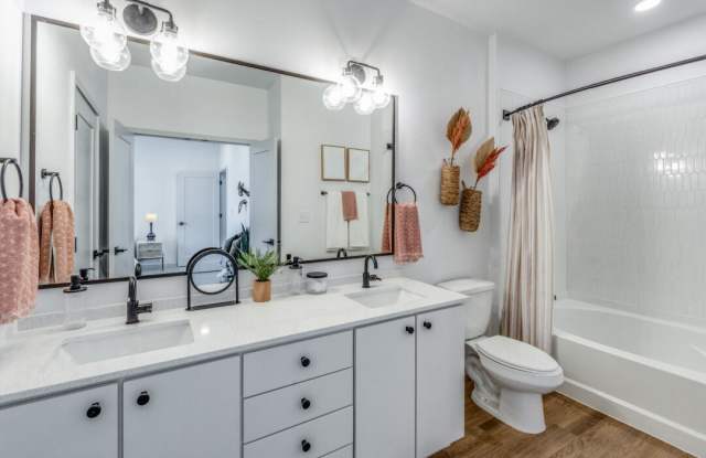 Villas at Creekside Gallery 4