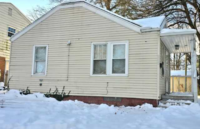 1213 Fremont - 1213 Fremont Street, South Bend, IN 46628