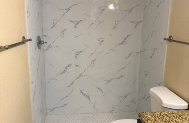 Large one bedroom condominium photos photos