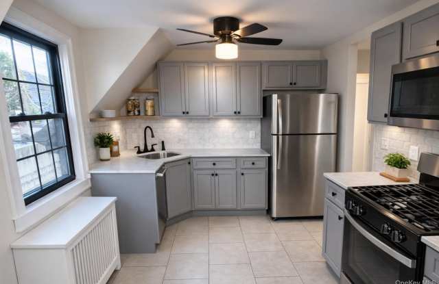 41 S Centre Avenue unit: 2 photos photos