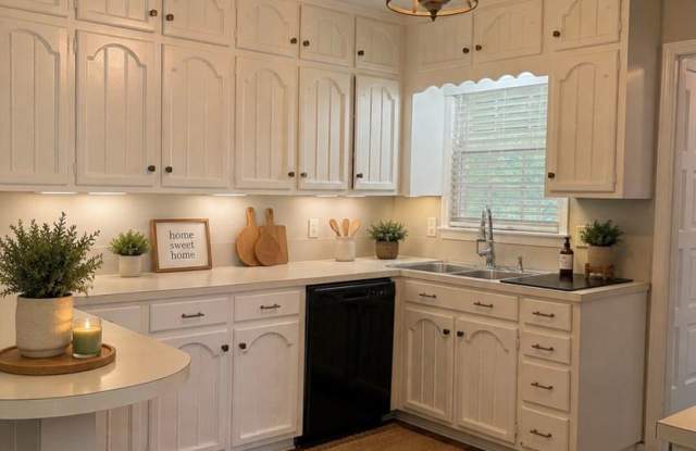 Move-In Ready 4BR/3BA Home with Spacious Layout & Large Yard Gallery 4