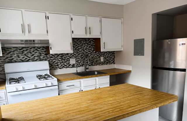 Spacious Sunlit 2BR Apartment – Prime Location in Southwest DC!! photos photos