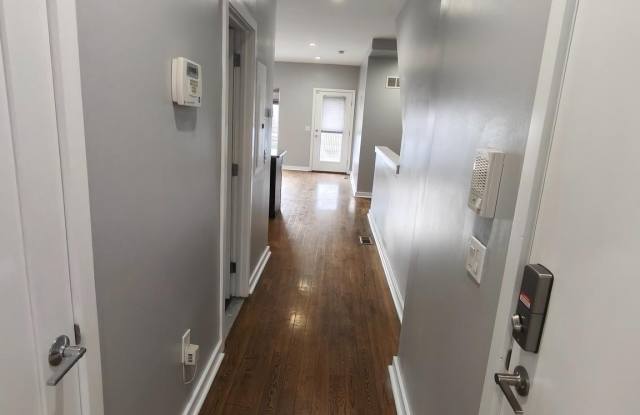 1105 MOUNT VERNON Street unit: A Gallery 3