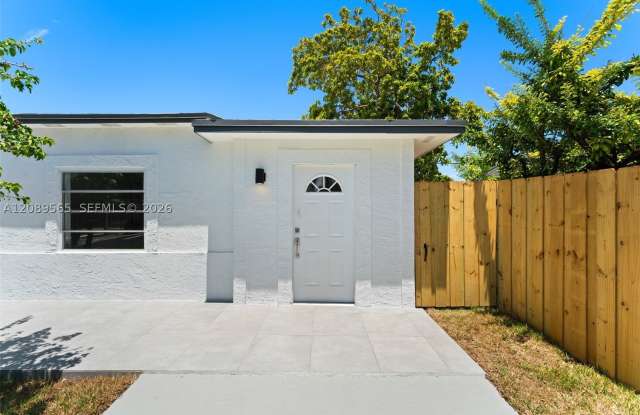 3155 SW 27th Ln Gallery 4