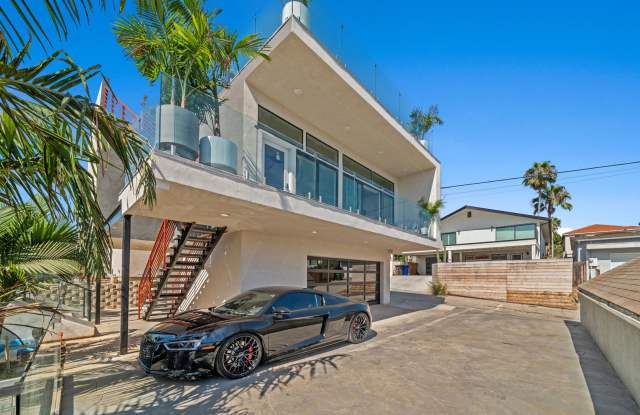 Stunning Fully Furnished New Build 2 Bed/2 Bath Home in Bay Park! photos photos