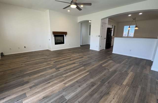 14570 W CATALINA Drive Gallery 3