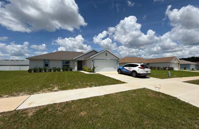 AVAILABLE NOW! Newer home in a desirable SW Ocala neighborhood photos photos