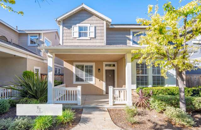 Beautiful 3BR Cape Cod Home w/ 2-Car Garage Private Yard in Aliso Viejo photos photos Beautiful 3BR Cape Cod Home w/ 2-Car Garage Private Yard in Aliso Viejo photos photos