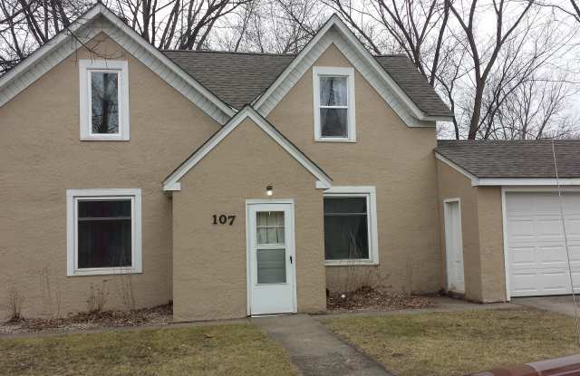 107 Maple St N - 107 Maple Street North, Lester Prairie, MN 55354