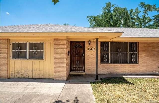 612 La Vista Avenue Gallery 3