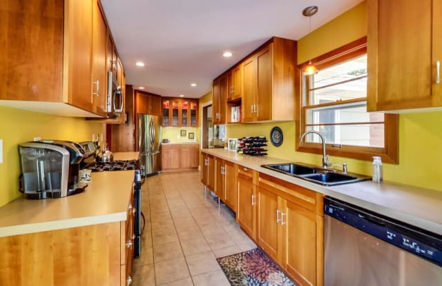 17909 Covington Road - 17909 Covington Road, Minnetonka, MN 55345