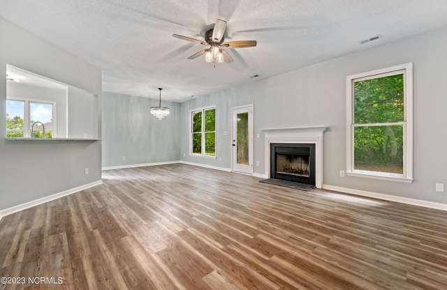 405 Windsong Court Gallery 2