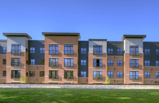 300 E Huron Unit E32 photos photos