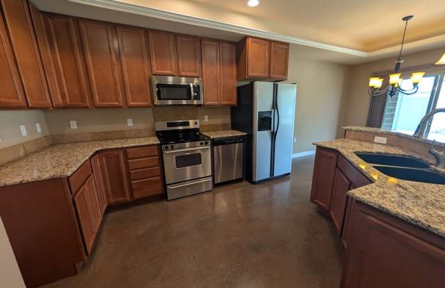 Gorgeous 3 Bed 2 Bath Clarkston Townhouse in 55+ Community photos photos