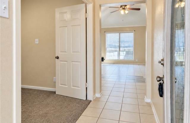 2204 Lazy Ridge Gallery 2