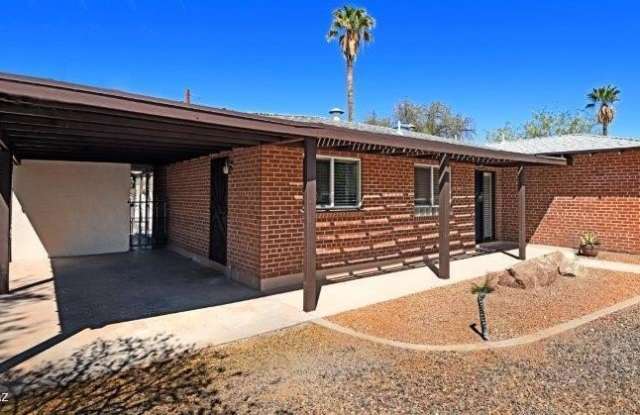 223 N Norton Avenue photos photos