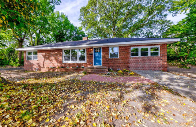 Remodeled 3BR/2BA House in the Heart of Great Neck! Close to Cox High School photos photos
