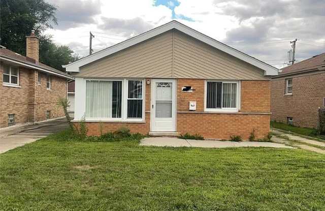 315 Oglesby Avenue - 315 Oglesby Avenue, Calumet City, IL 60409