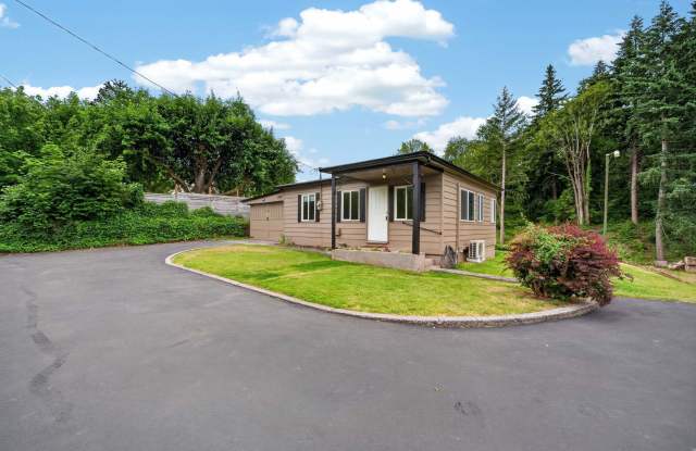 2 Bedroom Home Backing to Fallen Leaf Park & Trail System in Camas Community Gallery 4