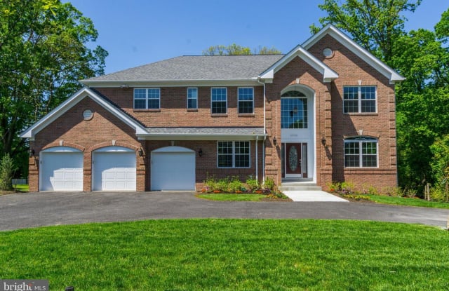 15700 QUINCE ORCHARD RD - 15700 Quince Orchard Road, North Potomac, MD 20878