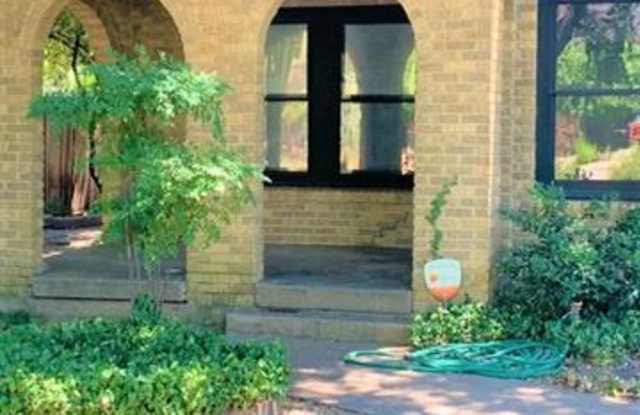 3924 Hawthorne Avenue Gallery 2