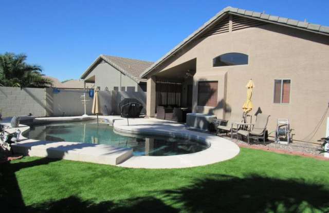 42547 W DESERT FAIRWAYS Drive Gallery 4
