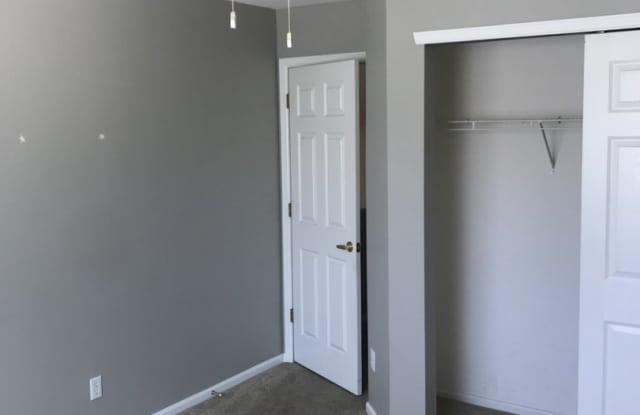 4044 E Geddes Circle Gallery 2