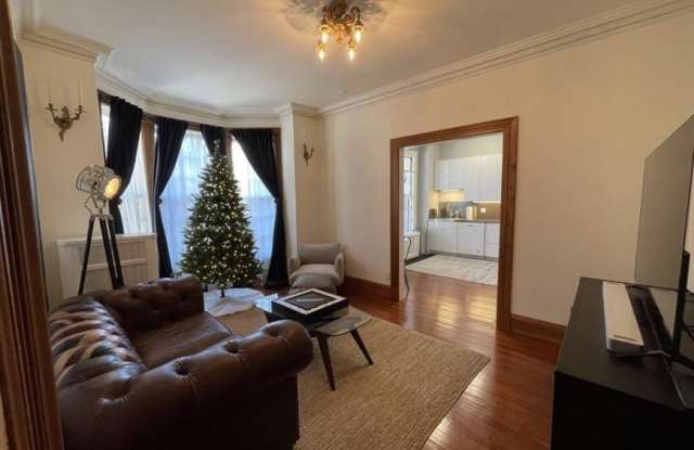 1514 Beacon St. Gallery 2