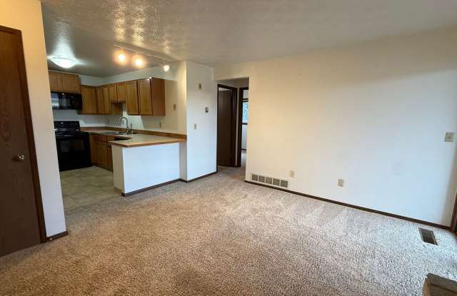 A cozy (2) bedroom condo located in Independence Park! Gallery 1