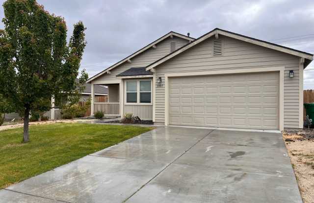 Large 4 bedroom home located in Green Valley Ranch, Fernley photos photos Large 4 bedroom home located in Green Valley Ranch, Fernley photos photos