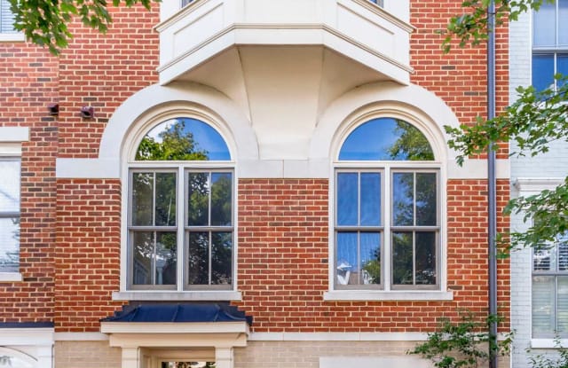 402 ORONOCO STREET - 402 Oronoco Street, Alexandria, VA 22314