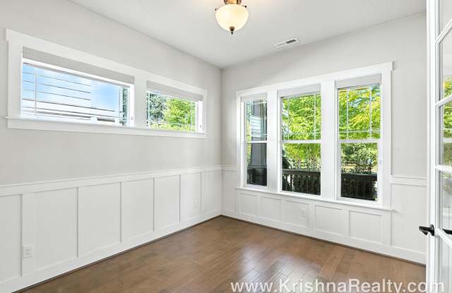 Beautiful 4 BD | 3BA | Home Office | Media Room | River Terrace Community! Gallery 4