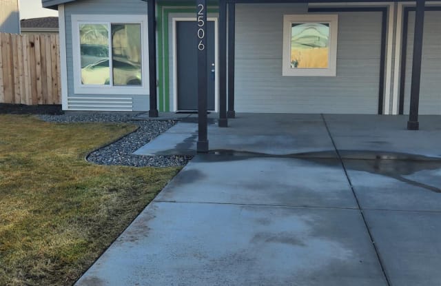 2506 Blaine St. - 2506 Blaine Street, Pasco, WA 99301