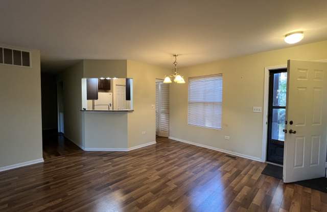 383 Sandhurst Circle Gallery 4